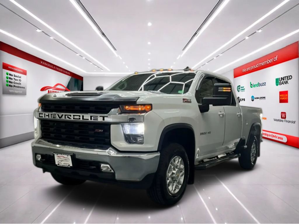 Used 2022 Chevrolet Silverado 3500 LT w/ Convenience Package AWD/4WD image 3