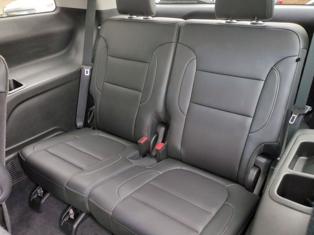 Used 2023 GMC Acadia SLT image 29
