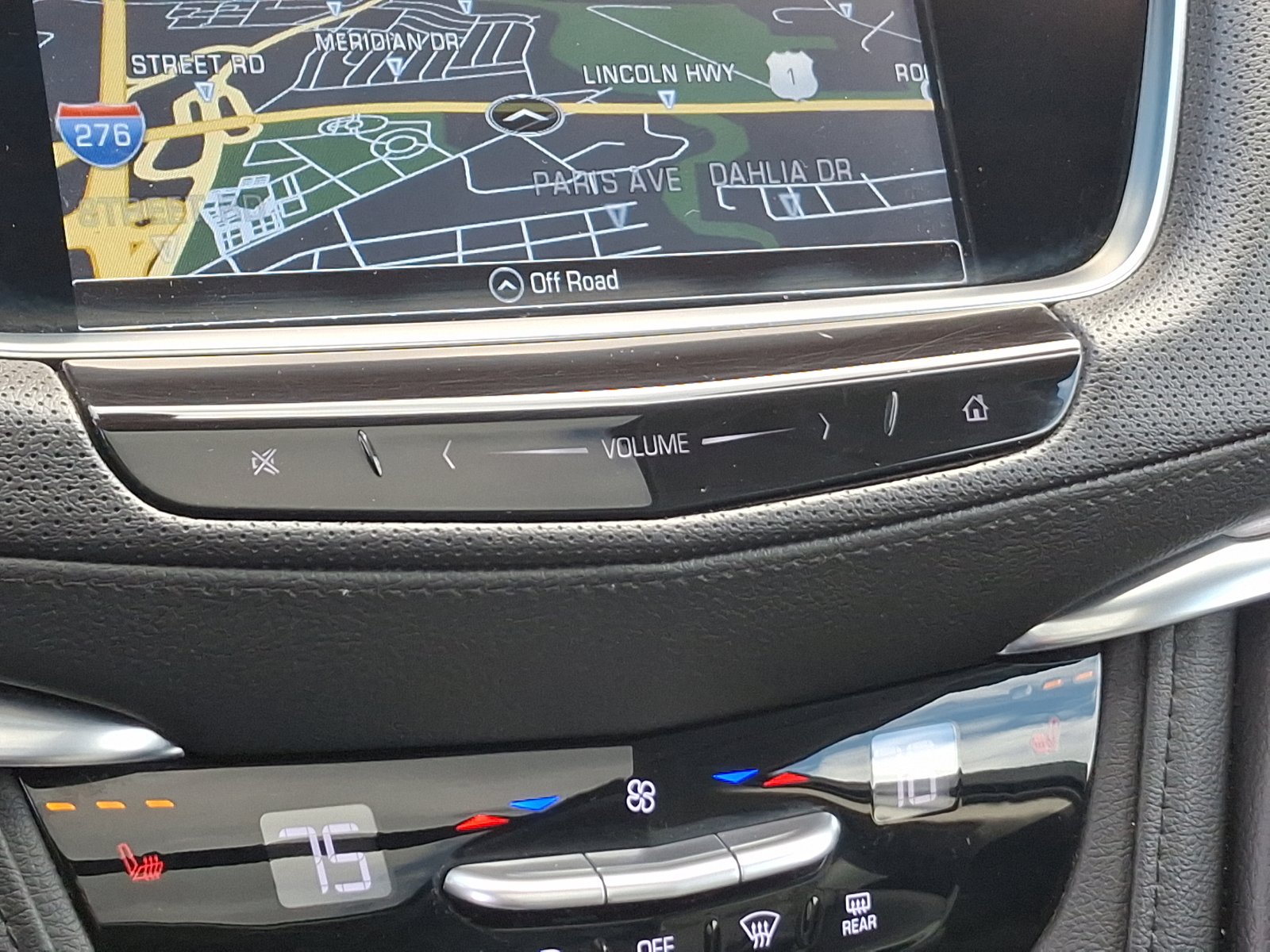 Used 2018 Cadillac XT5 Luxury w/ LPO, Wheel Lock Package image 17