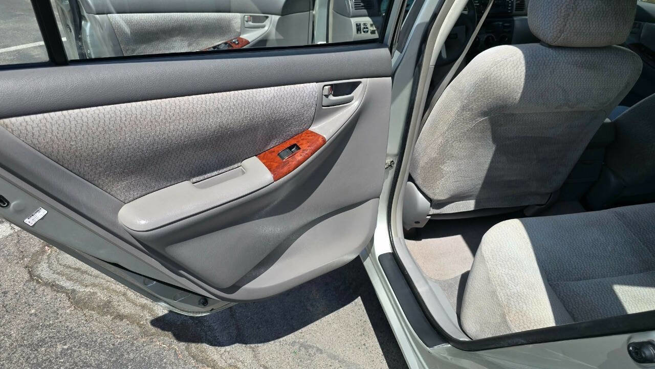 Used 2003 Toyota Corolla LE FWD image 10