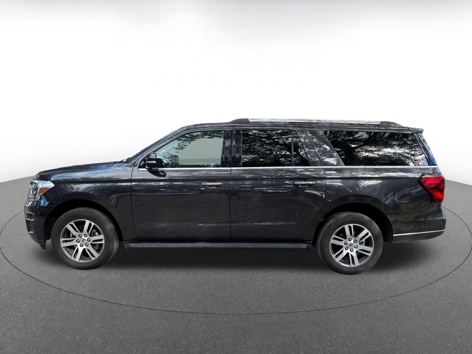 Used 2024 Ford Expedition Max Limited AWD/4WD image 7