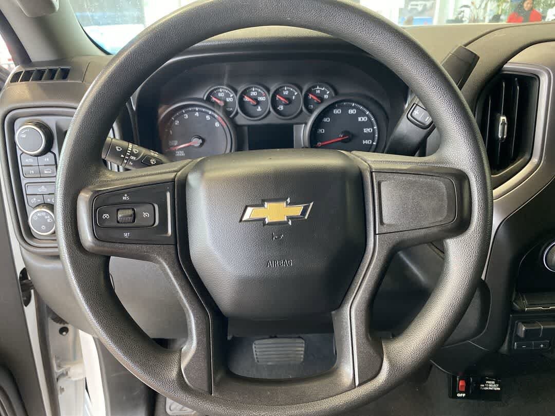 Used 2021 Chevrolet Silverado 1500 Custom AWD/4WD image 17