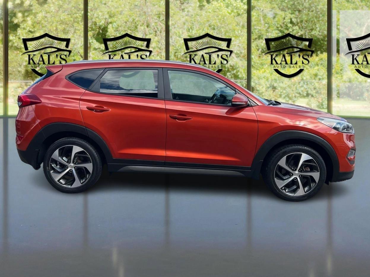 Used 2016 Hyundai Tucson Sport image 4