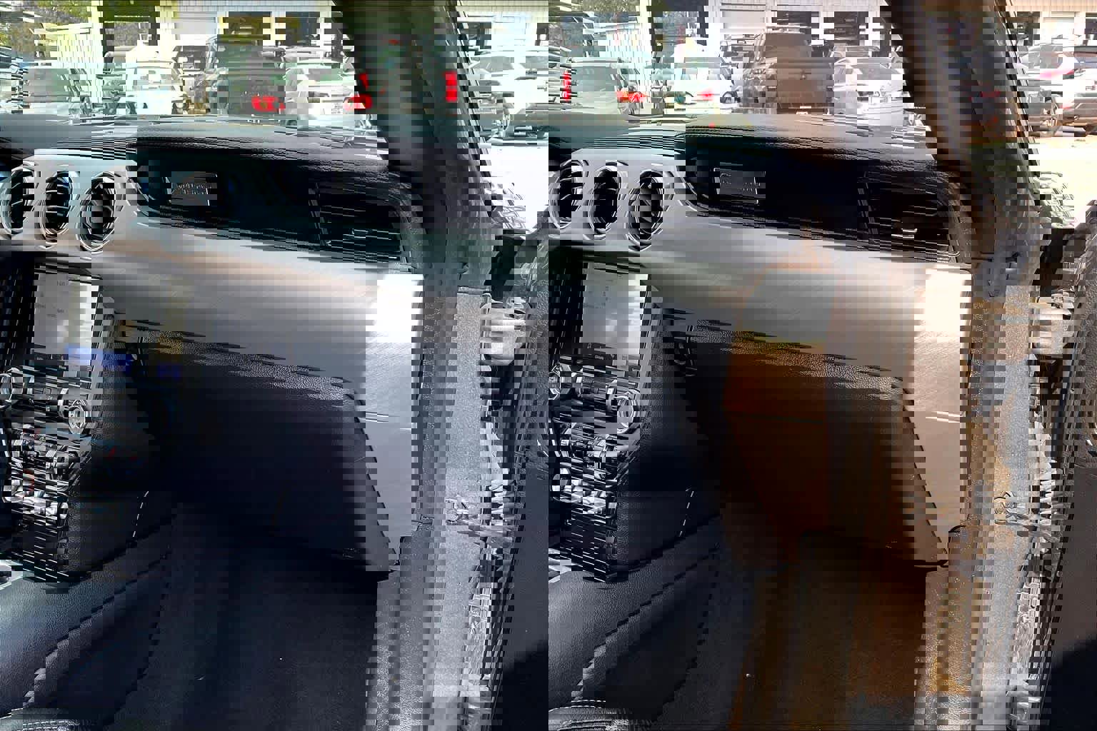 Used 2022 Ford Mustang Premium image 14