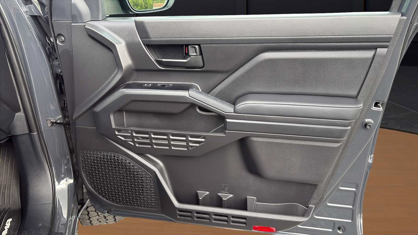 Used 2025 Toyota Tacoma SR AWD/4WD image 27