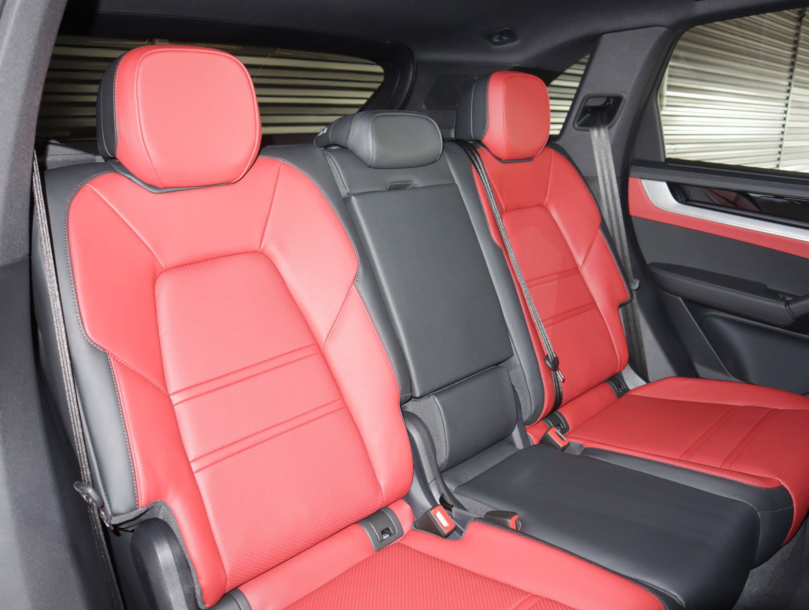 New 2026 Porsche Cayenne S image 6