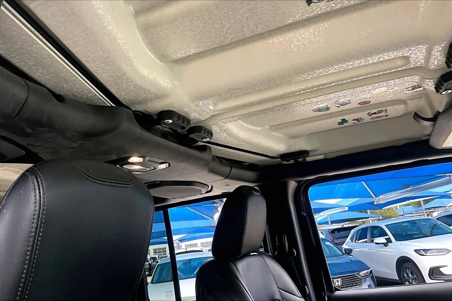Used 2021 Jeep Wrangler Unlimited Sahara AWD/4WD image 14