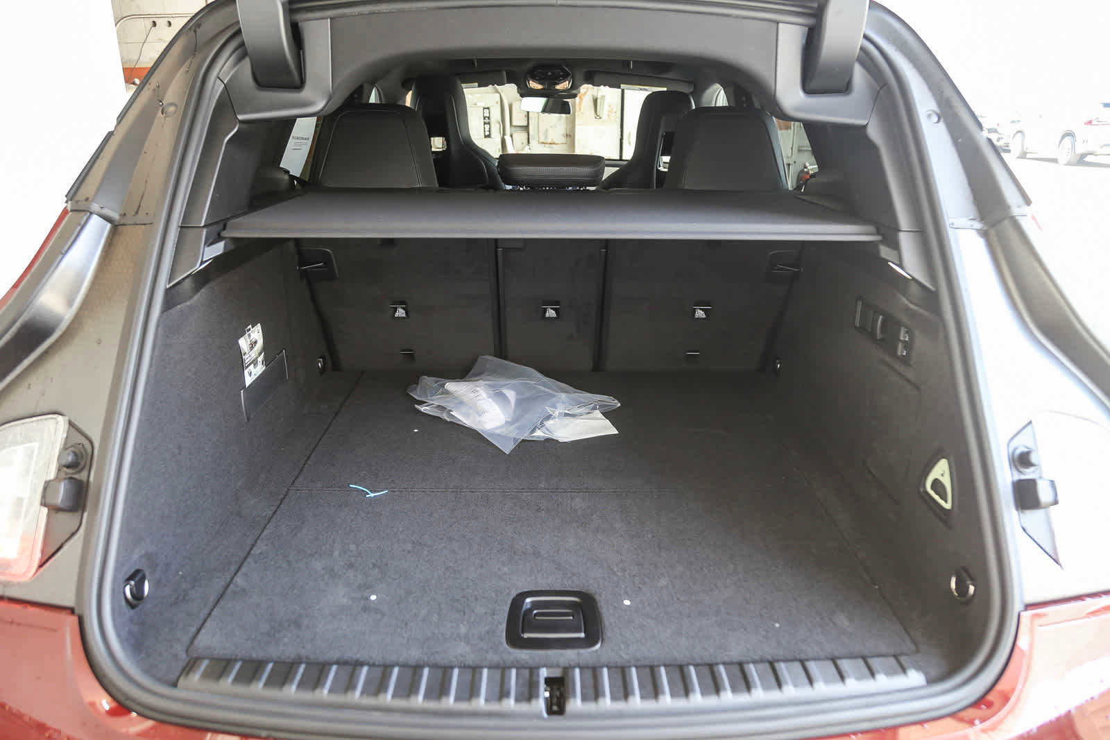 Used 2025 BMW iX xDrive50 w/ Sport Package image 26