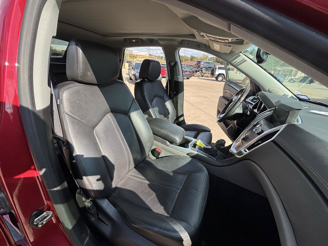 Used 2010 Cadillac SRX Premium FWD image 18
