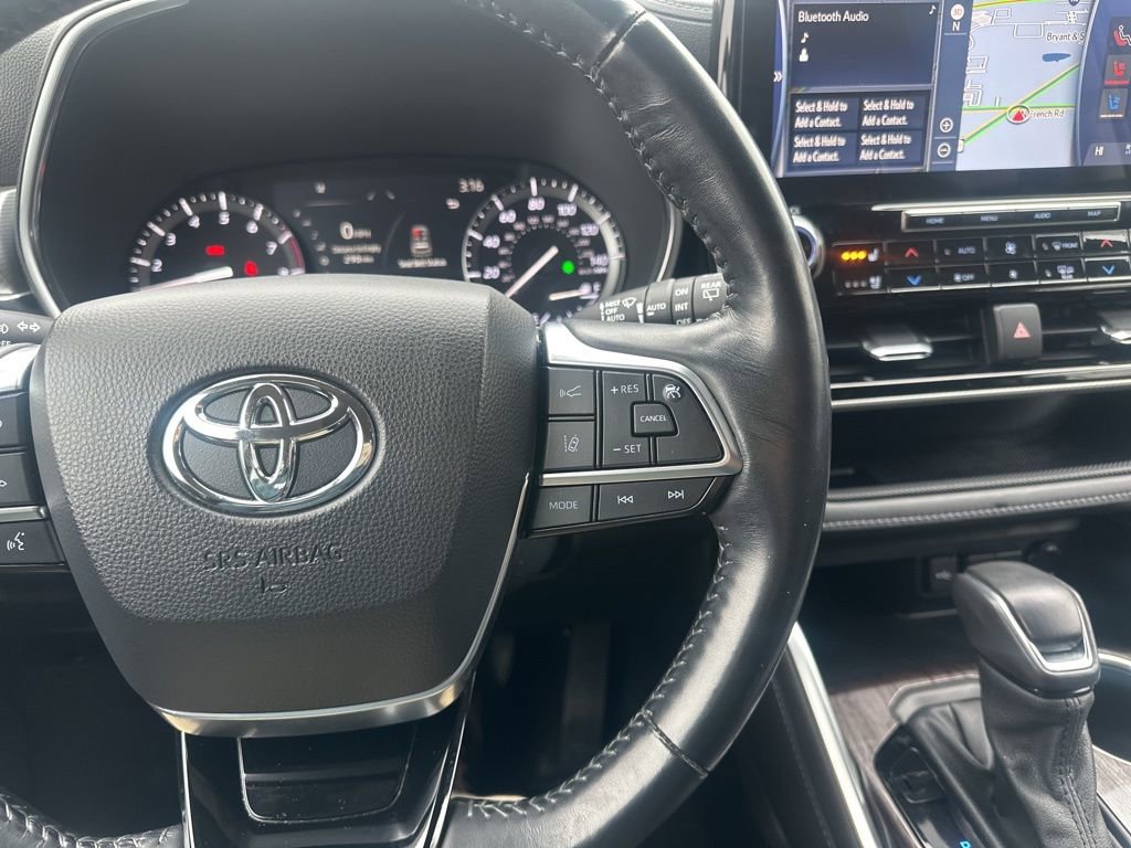 Used 2021 Toyota Highlander Platinum image 16