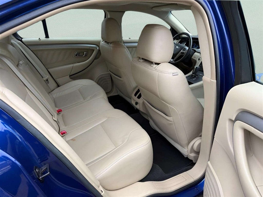 Used 2013 Ford Taurus SEL FWD image 24