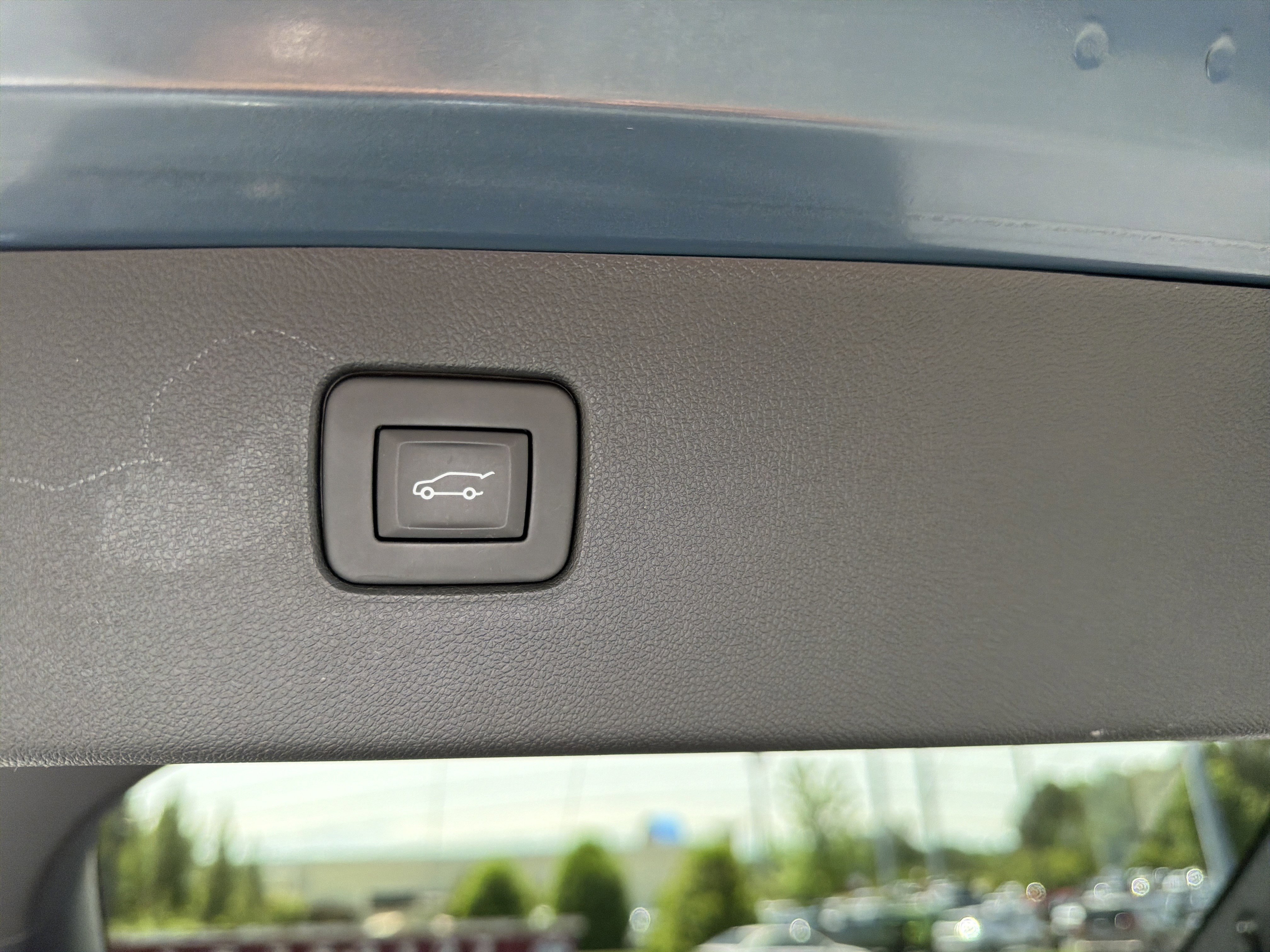 Used 2024 Buick Envista Sport Touring w/ Convenience I Package FWD image 19