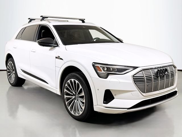 Used 2019 Audi e-tron Prestige w/ Prestige Package image 3