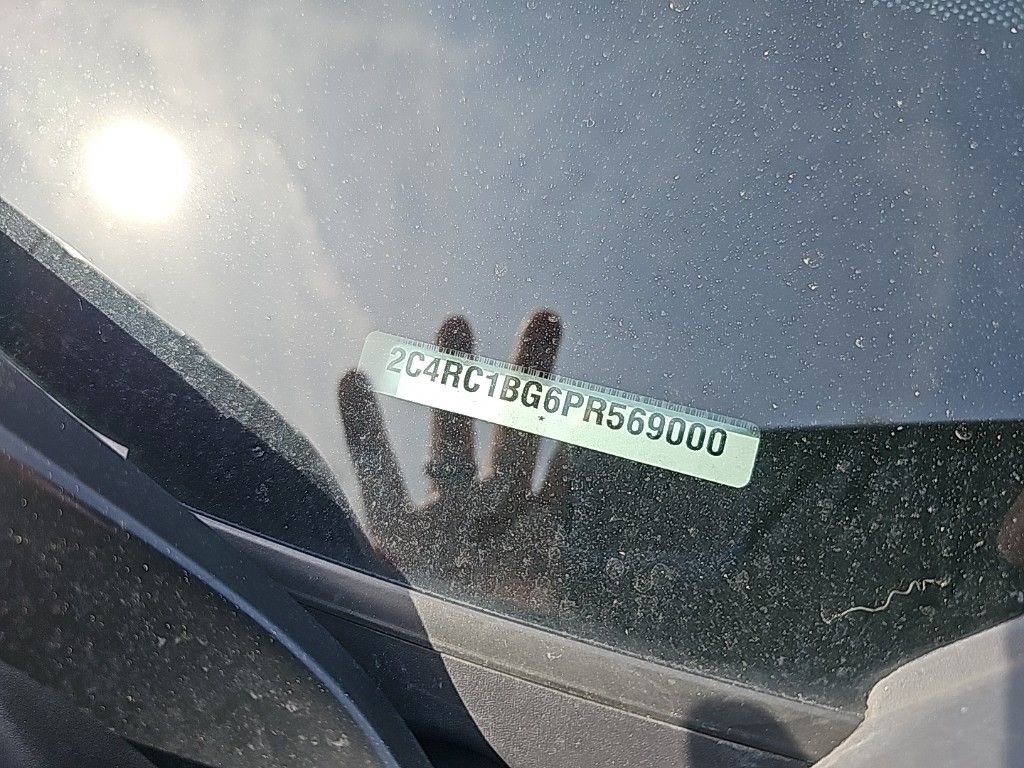 Used 2023 Chrysler Pacifica Touring-L w/ S Appearance Package image 7