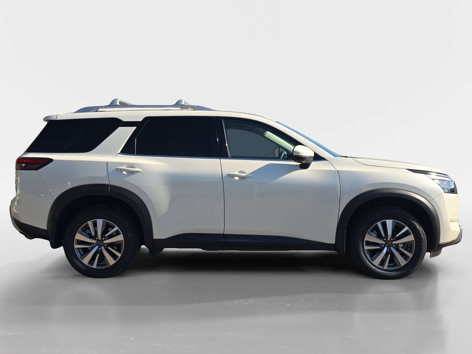 Certified 2024 Nissan Pathfinder SL AWD/4WD image 6