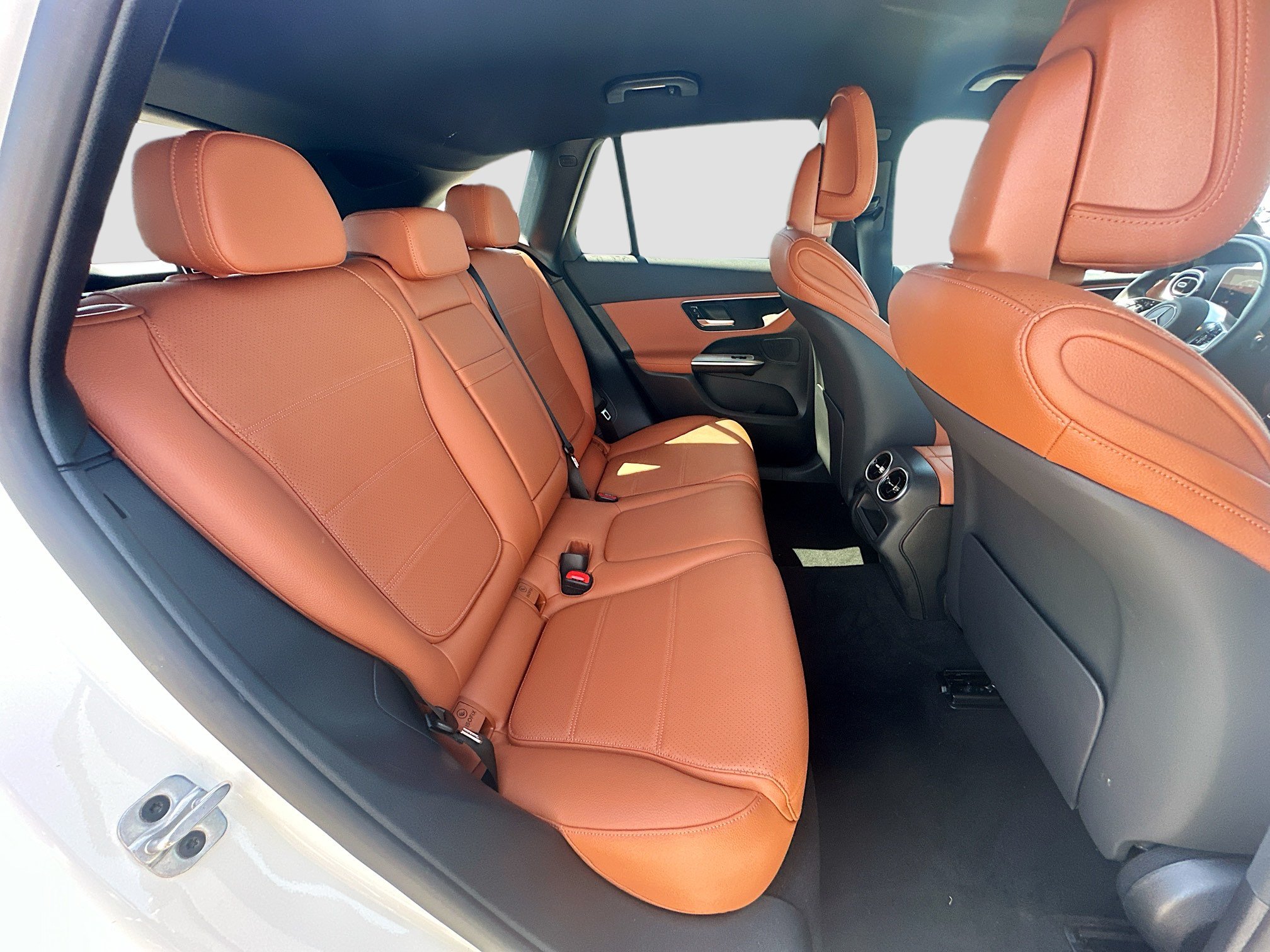 Used 2025 Mercedes-Benz GLC 300 image 25