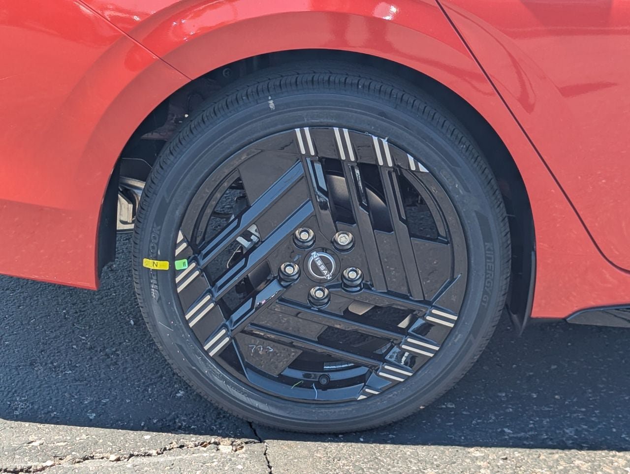 New 2026 Nissan Sentra SR w/ Floor Mat Package FWD image 9