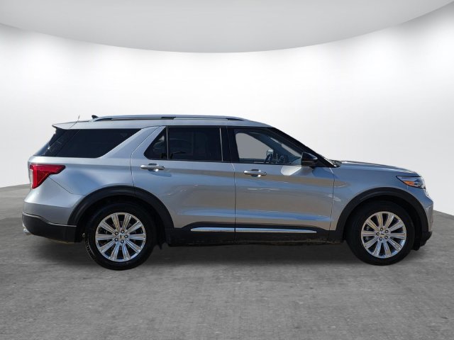 Certified 2024 Ford Explorer Limited w/ Limited Technology Package RWD image 3