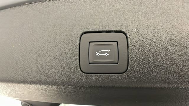 Used 2024 Buick Encore GX Avenir w/ Avenir Convenience Package image 37