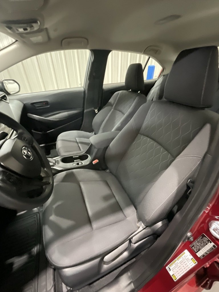 Used 2025 Toyota Corolla LE image 10