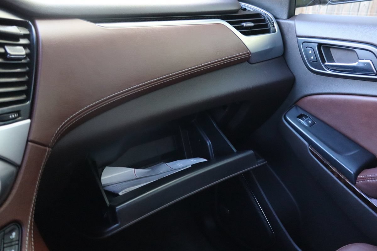 Used 2018 Chevrolet Tahoe Premier AWD/4WD image 39