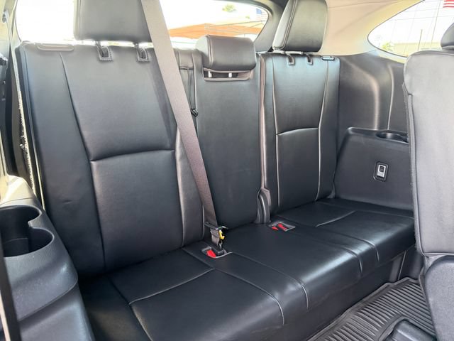 Used 2023 Toyota Highlander XLE FWD image 19