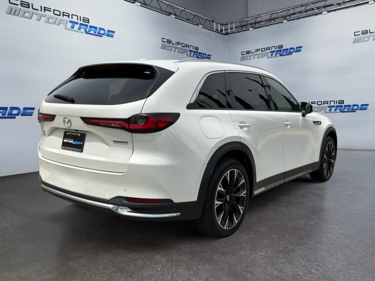 Used 2024 MAZDA CX-90 Plug-In Hybrid w/ Premium Plus AWD/4WD image 5