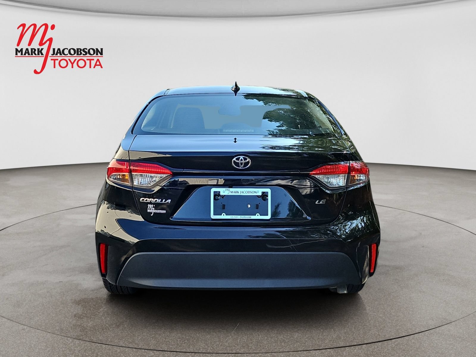 Used 2024 Toyota Corolla LE FWD image 11