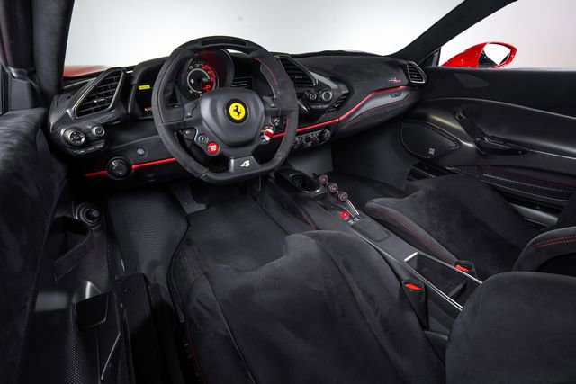 Used 2019 Ferrari 488 Pista Coupe RWD image 30