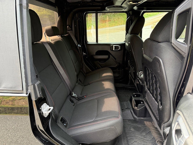 Used 2021 Jeep Gladiator Rubicon w/ Cold Weather Group image 17