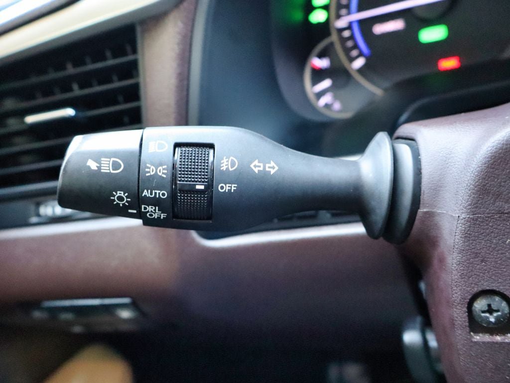 Used 2019 Lexus RX 450h AWD w/ Navigation Package image 35