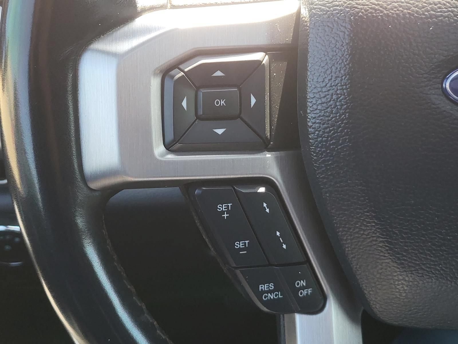 Used 2022 Ford F250 Platinum w/ FX4 Off-Road Package AWD/4WD image 31