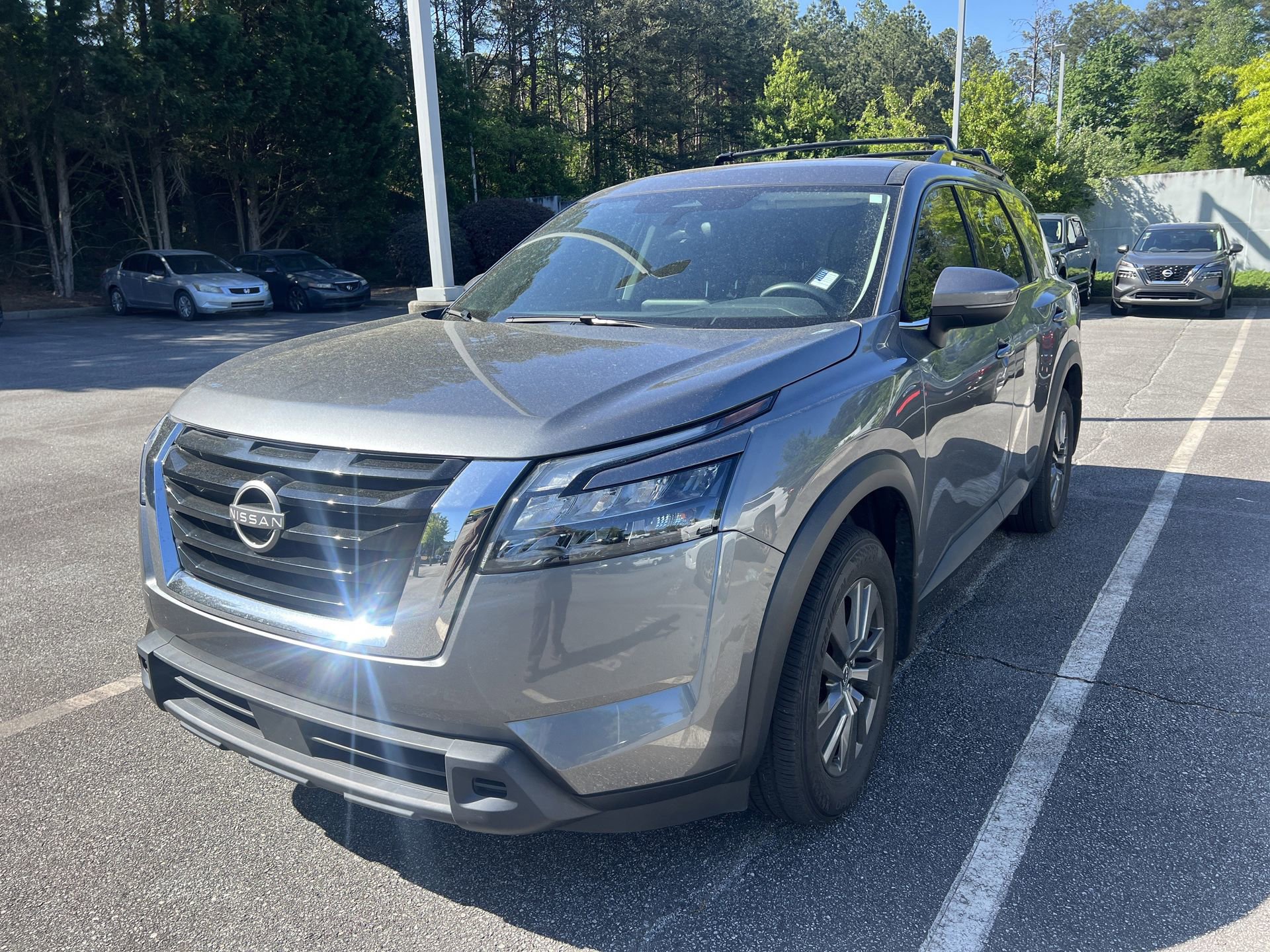 Certified 2024 Nissan Pathfinder SV image 1