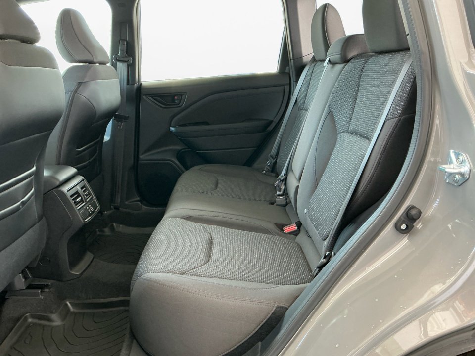 Used 2026 Subaru Forester Premium AWD/4WD image 16