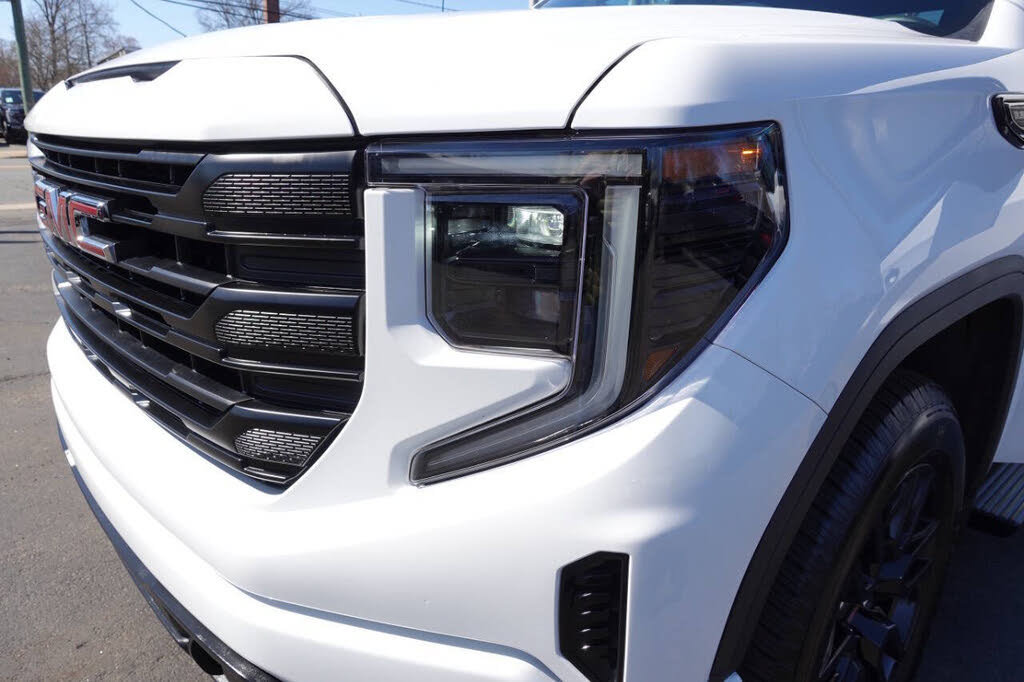 Used 2023 GMC Sierra 1500 Pro w/ Graphite Edition AWD/4WD image 60