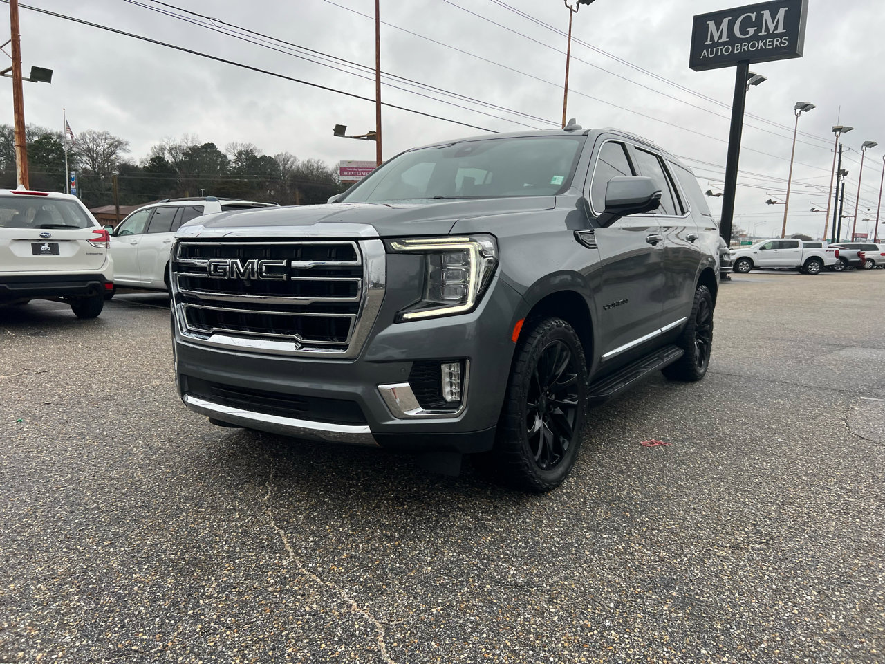 Used 2022 GMC Yukon SLT w/ SLT Premium Package image 11