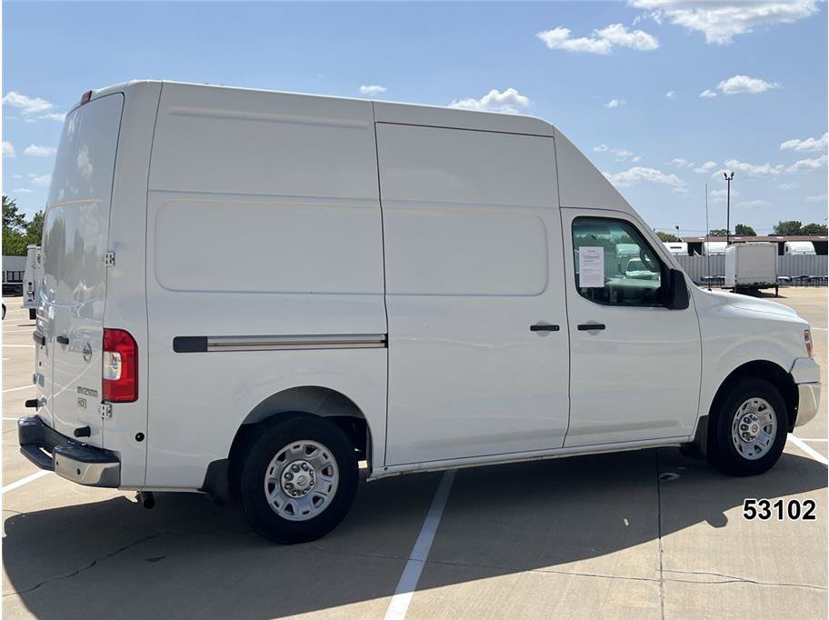 Used 2013 Nissan NV 2500 SV RWD image 2