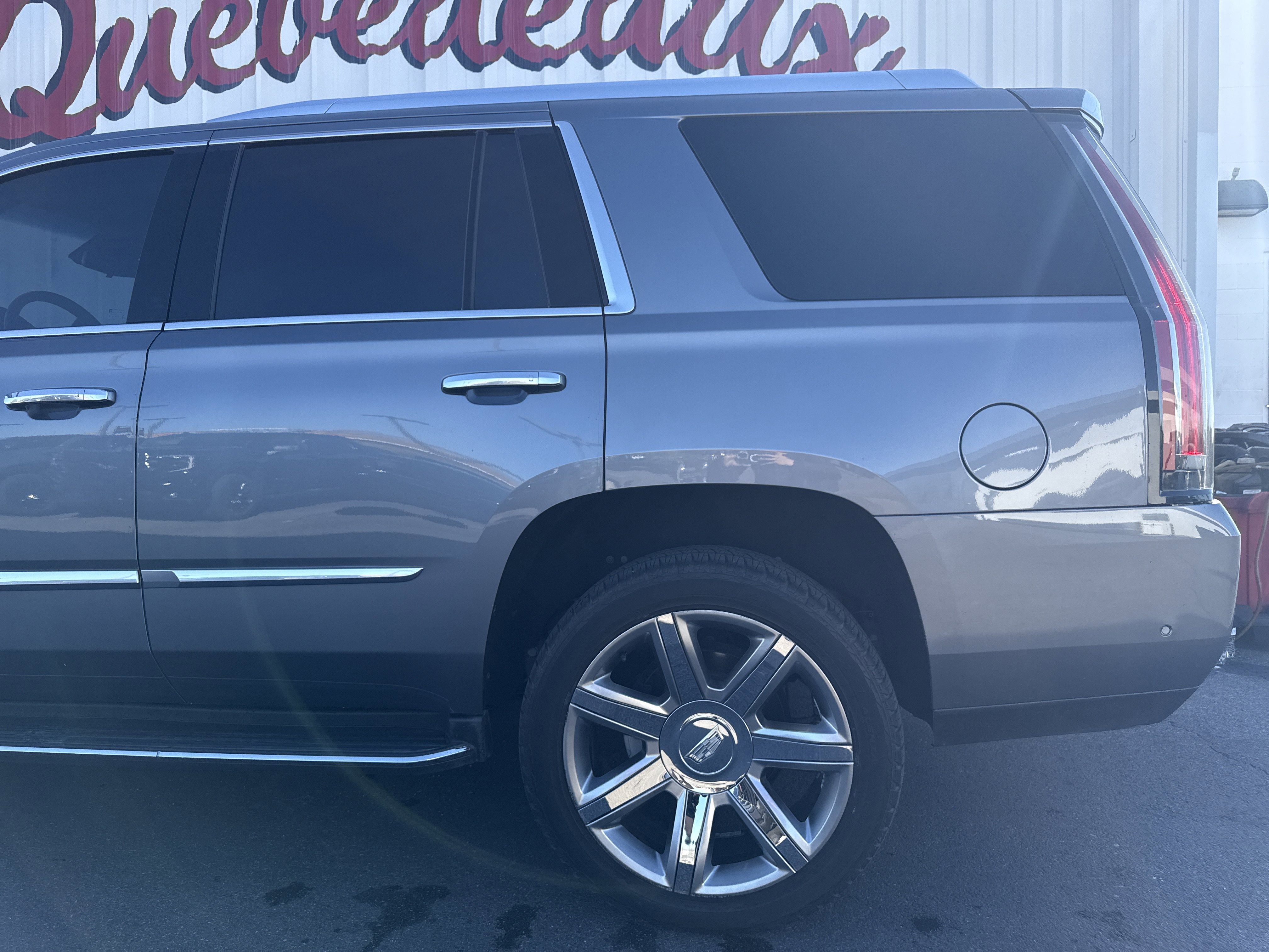 Used 2018 Cadillac Escalade Luxury w/ LPO, Radiant Package image 4