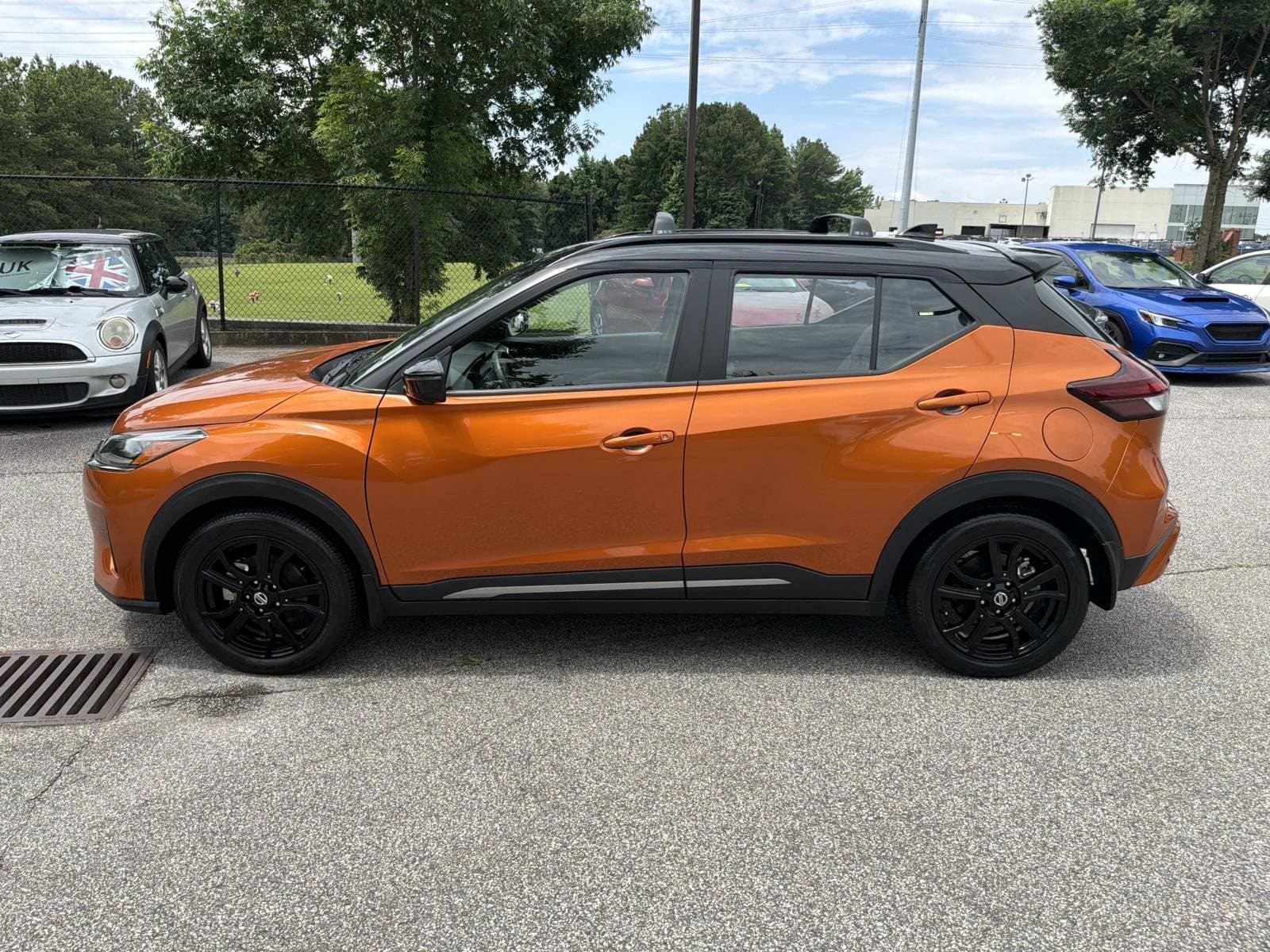 Used 2021 Nissan Kicks SR w/ SR Premium Package FWD image 4