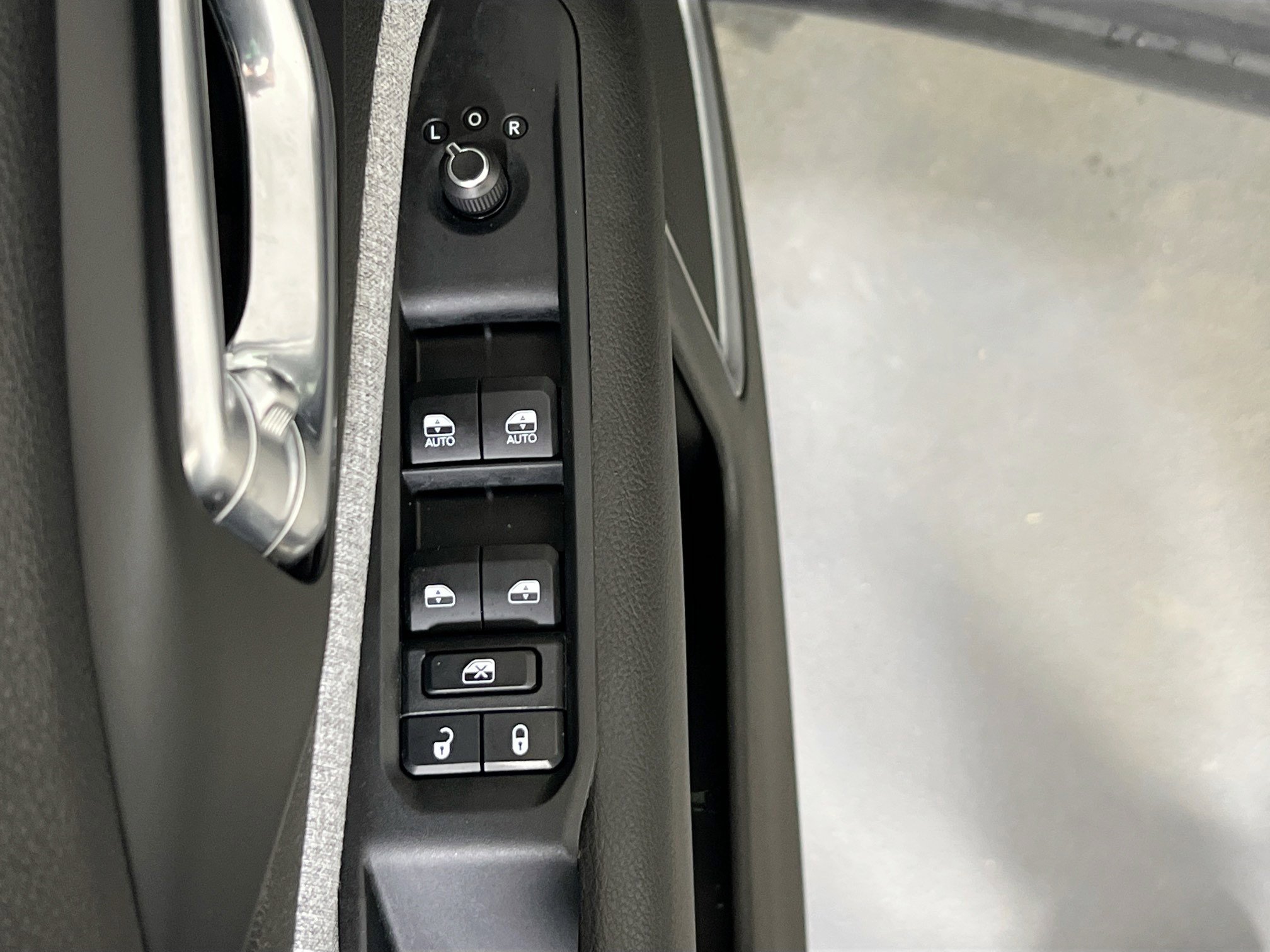 Used 2022 Jeep Compass Latitude w/ Convenience Group image 17