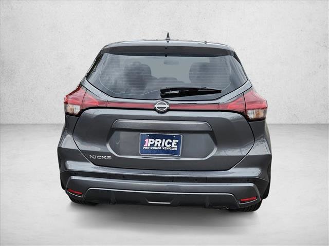Used 2022 Nissan Kicks S image 6