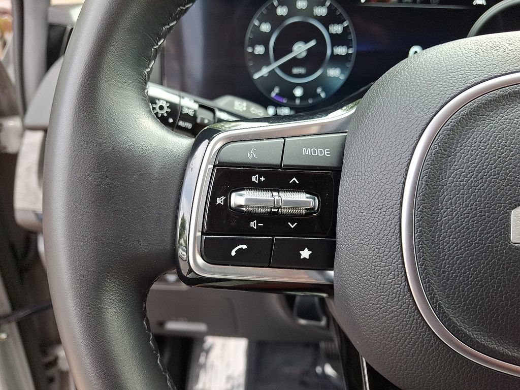 Used 2024 Kia Carnival SX FWD image 22