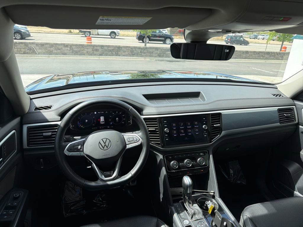 Certified 2023 Volkswagen Atlas SEL R-Line image 15