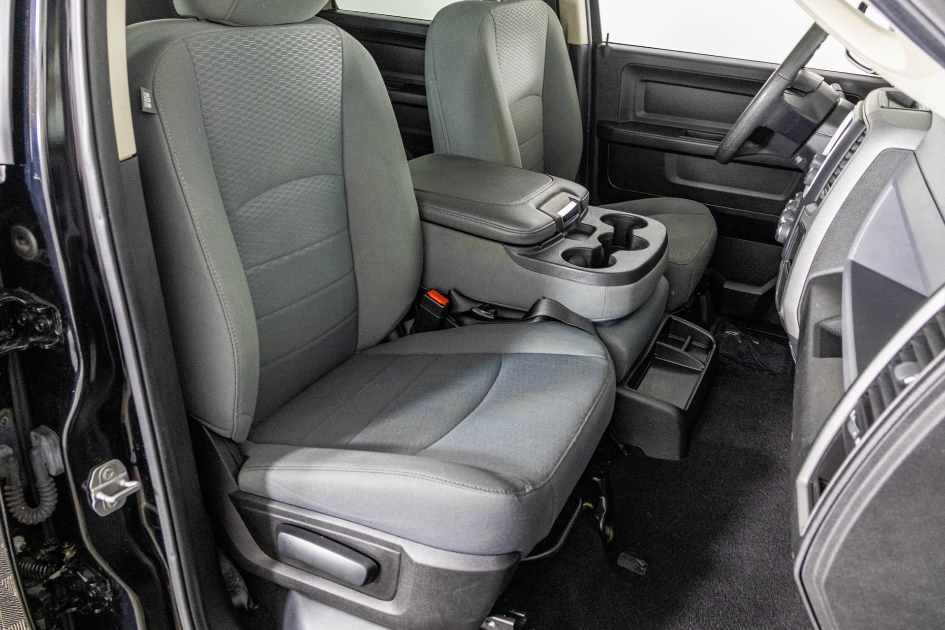 Used 2019 RAM 1500 Tradesman w/ Tradesman SXT Package AWD/4WD image 44