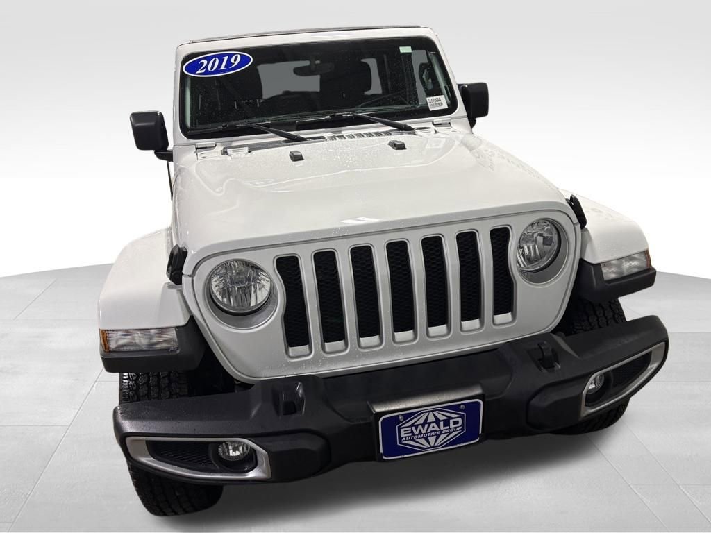 Used 2019 Jeep Wrangler Unlimited Sahara image 3