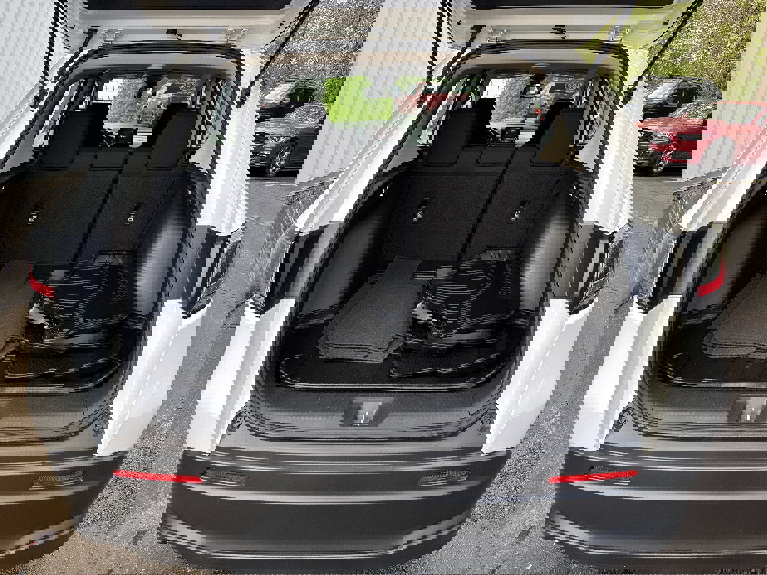 Used 2023 Honda HR-V LX image 10