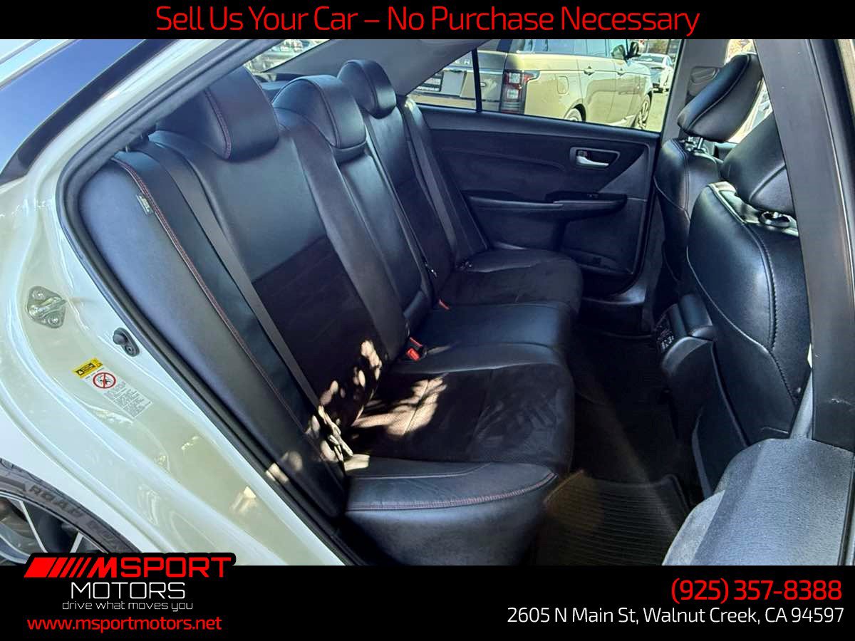 Used 2015 Toyota Camry XSE w/ Moonroof Package FWD image 12