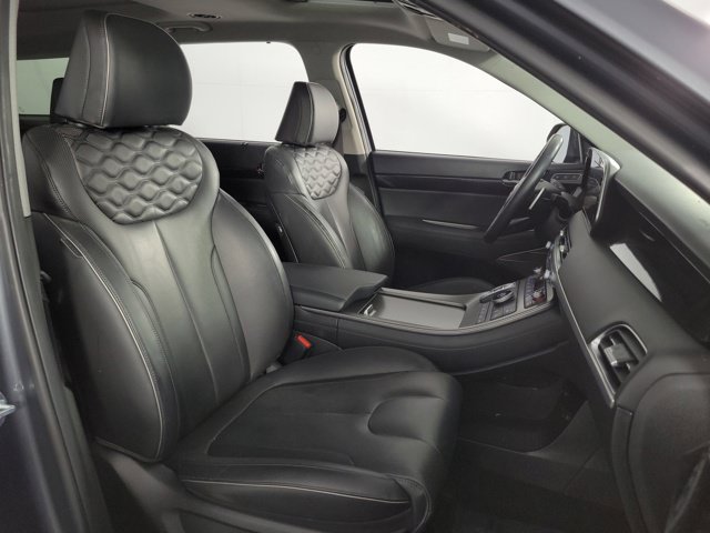 Used 2022 Hyundai Palisade Limited w/ Winter Package FWD image 16