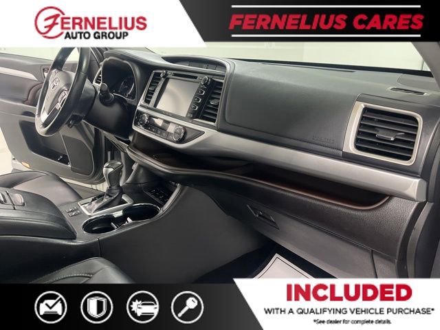 Used 2017 Toyota Highlander XLE w/ Carpet Mat Package AWD/4WD image 34