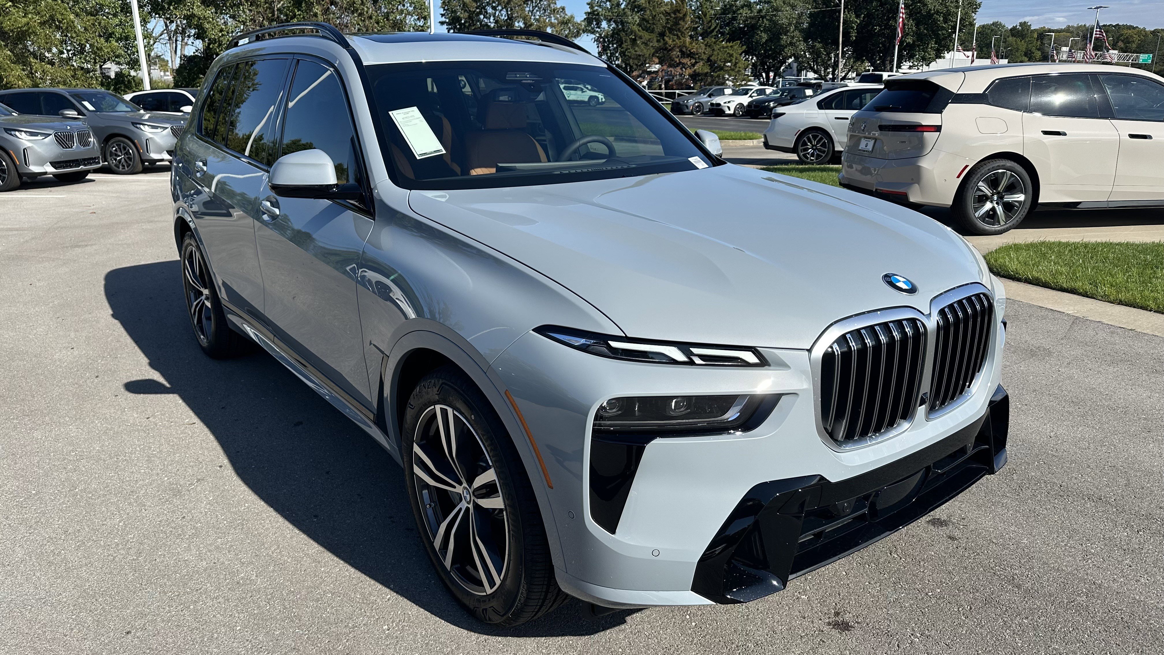 New 2026 BMW X7 xDrive40i w/ M Sport Package image 2
